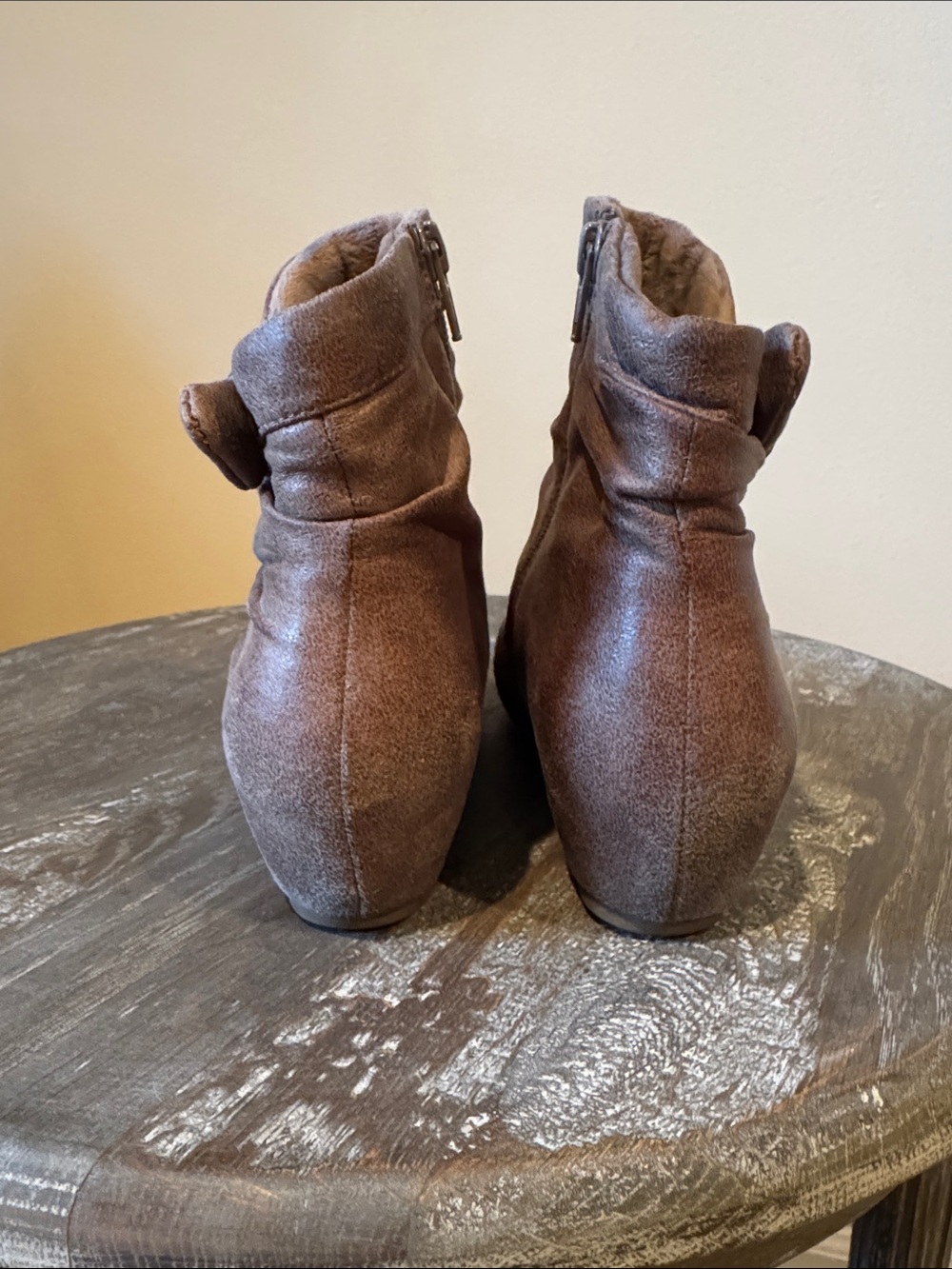 BareTraps Brown Sakari Ruched Ankle Booties with Side Zip Size 8.5M - Picture 3 of 11